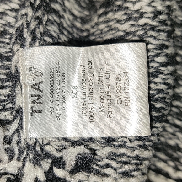 TNA Sweater - Picture 3 of 4